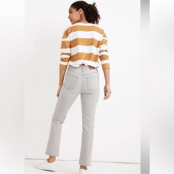 Madewell Slim Demi-Boot Denim Jeans
Ladies Size 31 - Picture 2 of 8